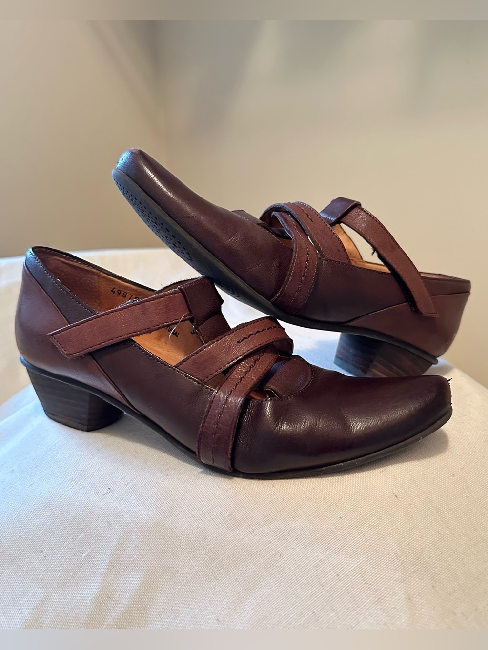 Fidji Brown Leather Mary Jane Block Heel Pointed Toe Pumps EU 37 US 6.5-7 Boho